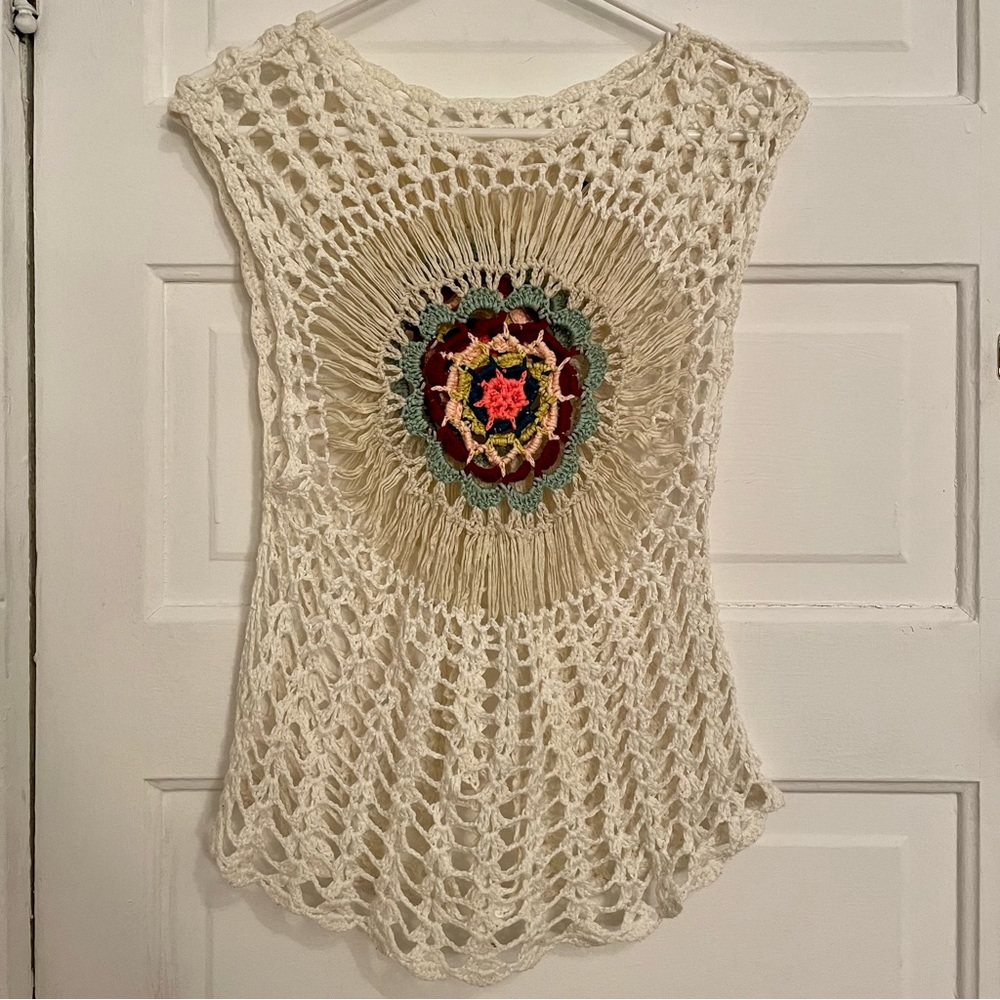 Beautiful Crocheted Top - Picture 4 of 4